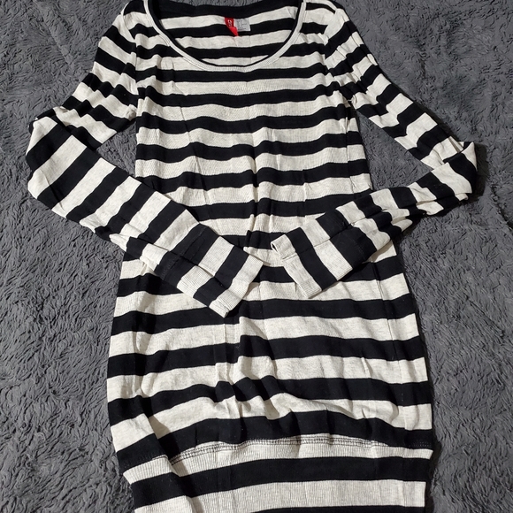 Long-sleeved tunic - Picture 2 of 2